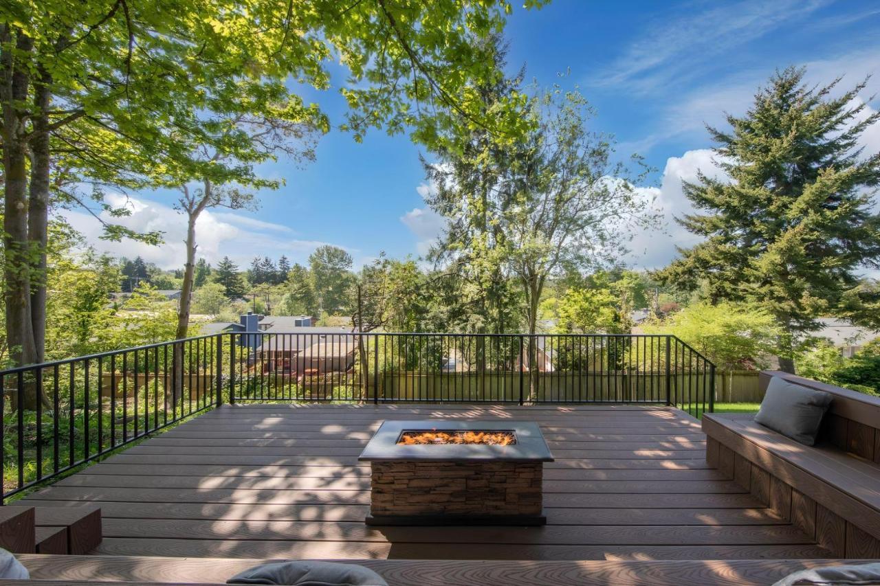 High Point Guesthouse - Next To Seattle Chinese Garden ภายนอก รูปภาพ